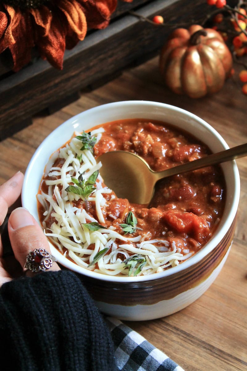 easy game day chili for football games