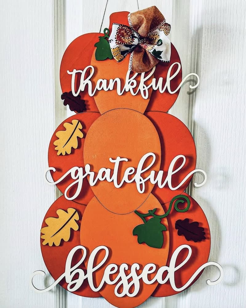 pumpkin front door sign for fall
