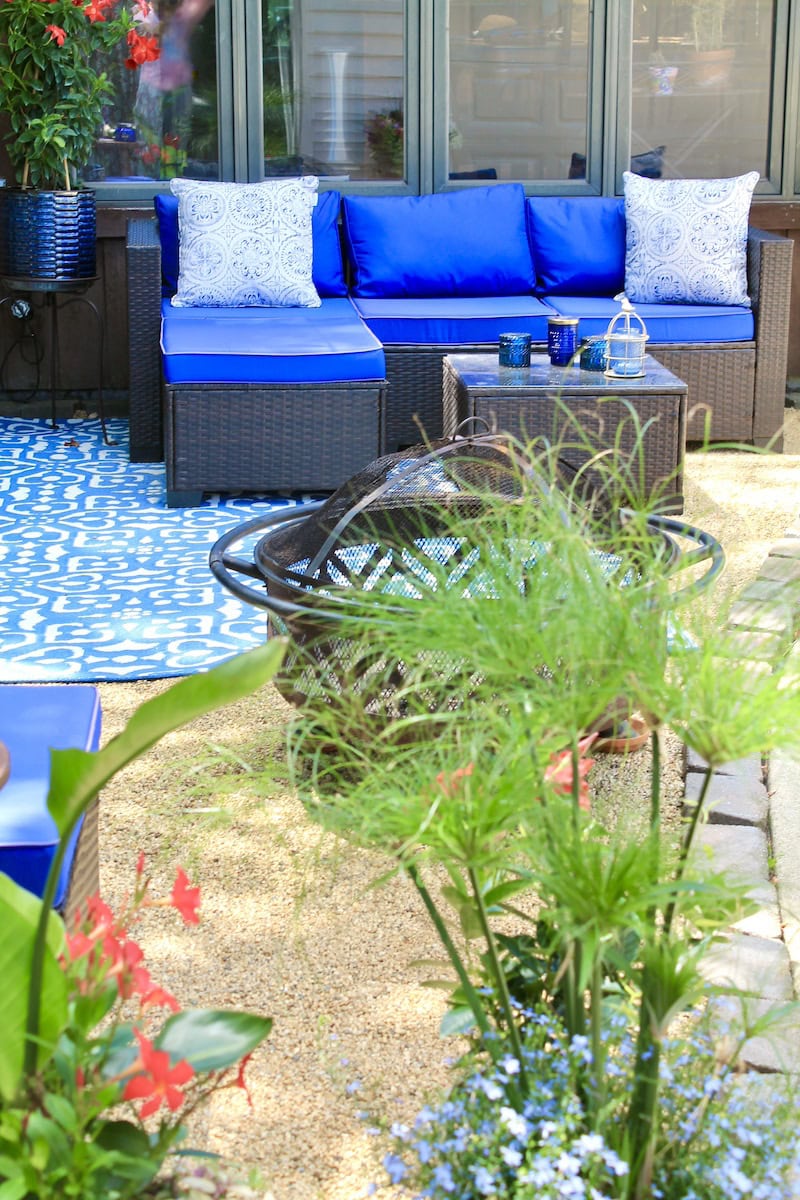 diy pea gravel patio with fire pit