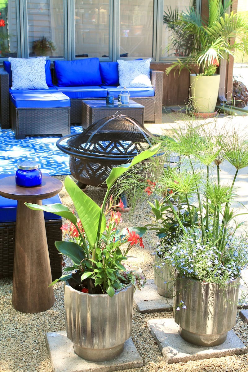 diy pea gravel patio with fire pit