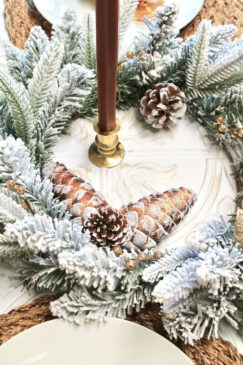 easy natural snowy wreath christmas table centerpiece ideas