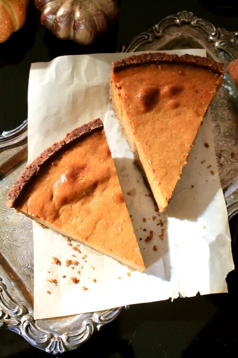 simple pecan crust pumpkin pie