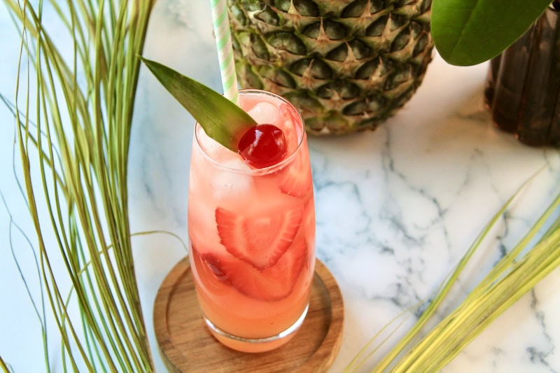 easy vodka pineapple drink