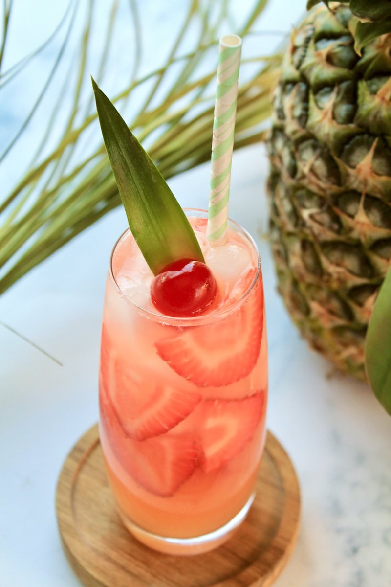 strawberry pineapple vodka drink