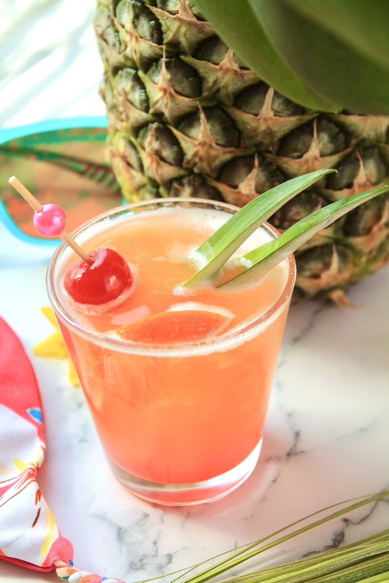 pineapple vodka cocktail